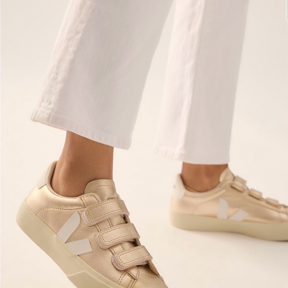 Veja Women's Recife Rose Gold Metallic Velcro Sneakers